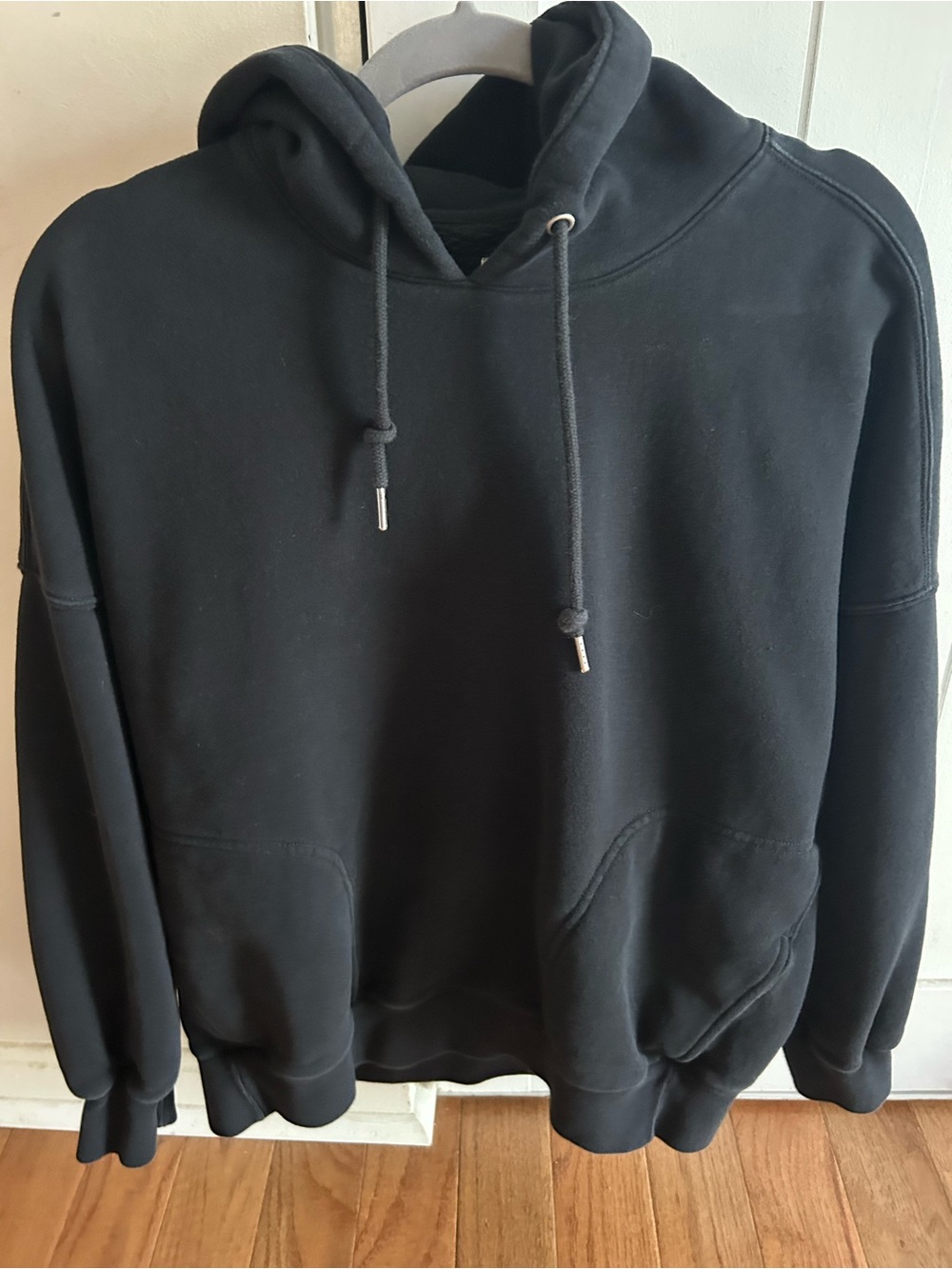 Women’s soft A&F max essentials oversized black Hoodie, size M